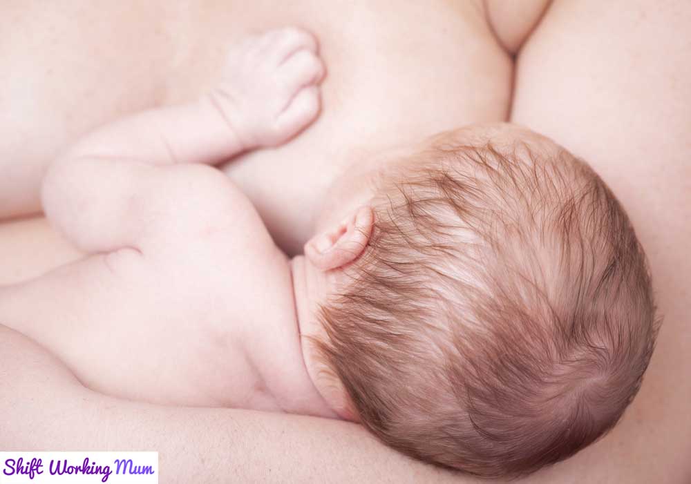 Breastfeeding mum, skin-to-skin
